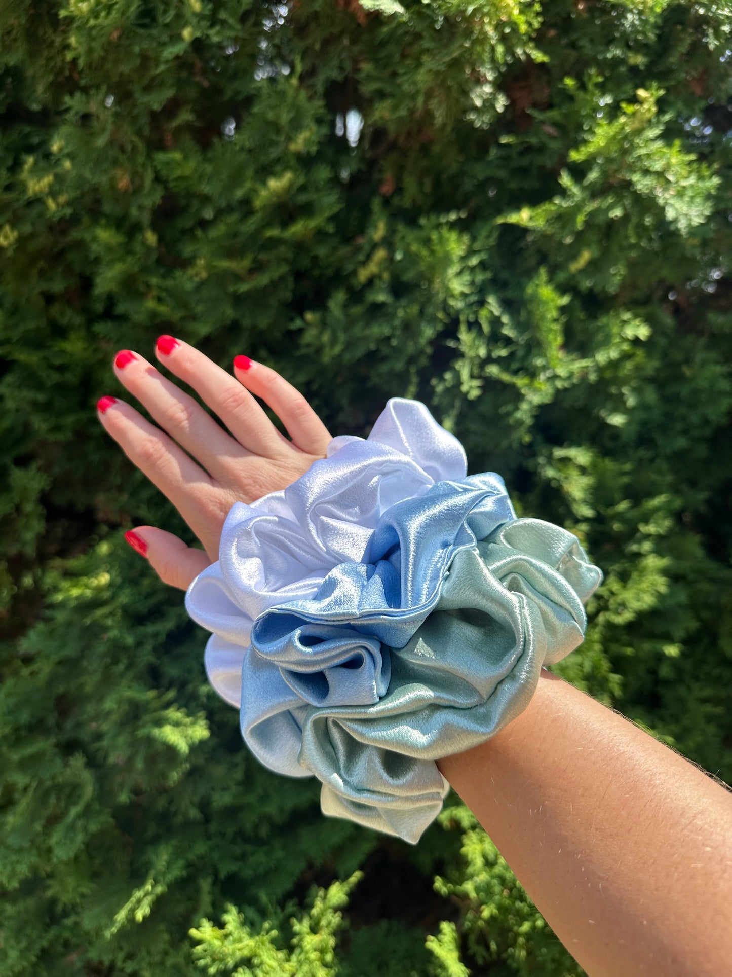 XL Scrunchie in Sea Foam