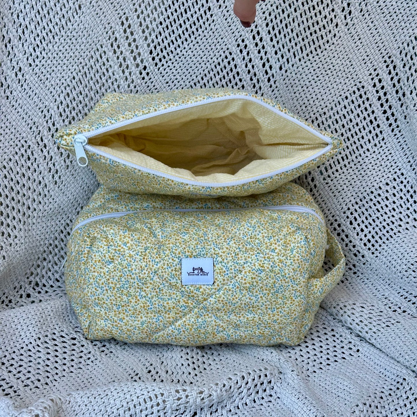 Floral Fields Pouch