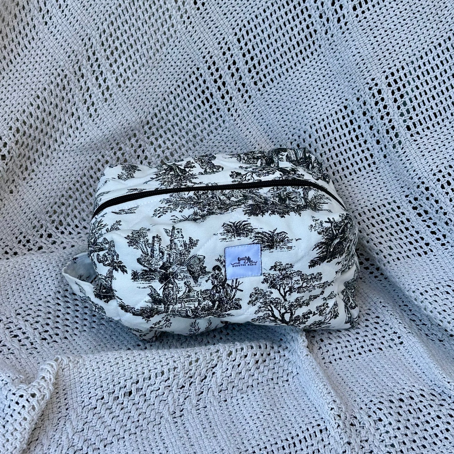 Black and White Toile Small Boxy