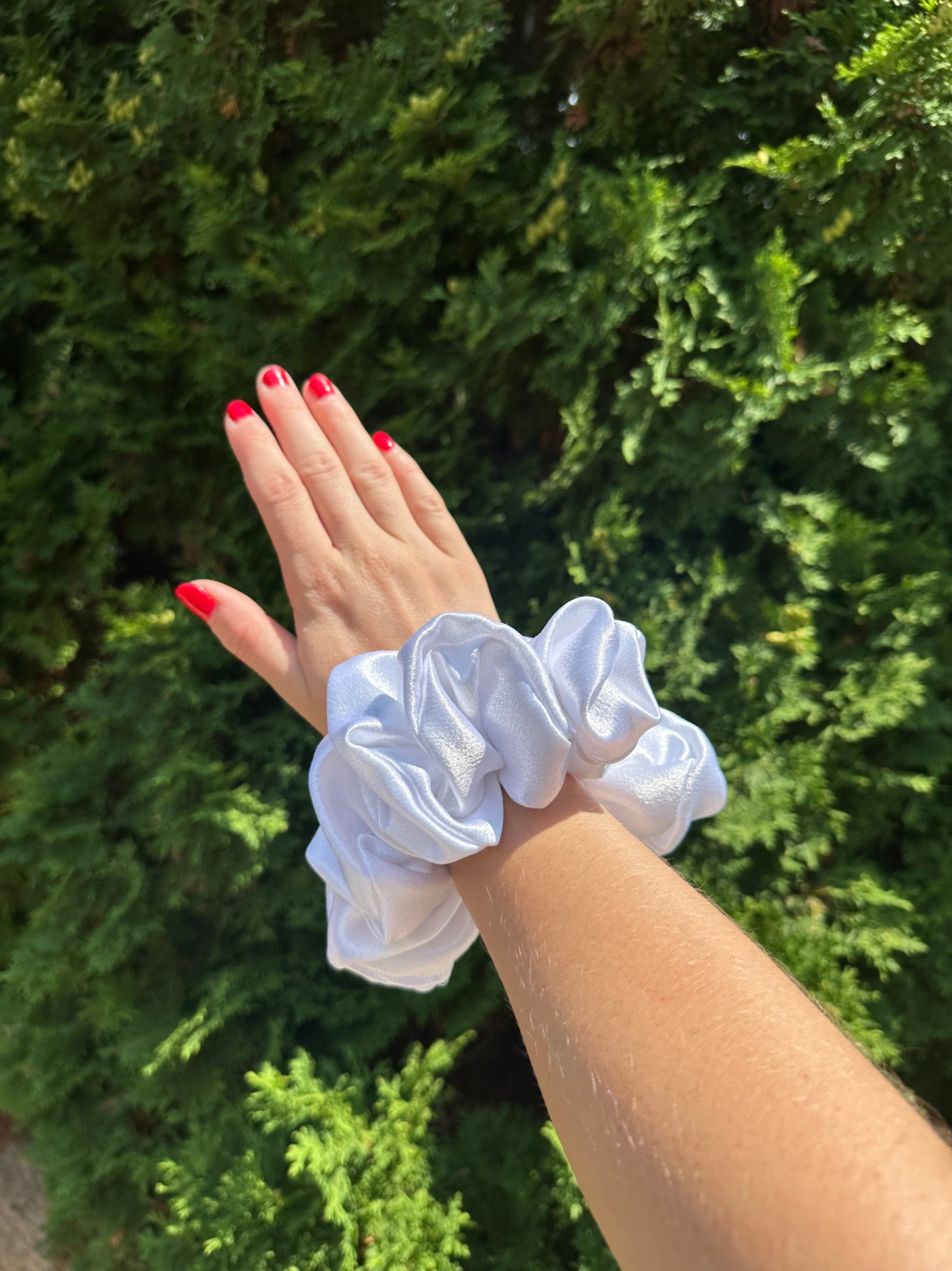 XL Scrunchie in Pearl