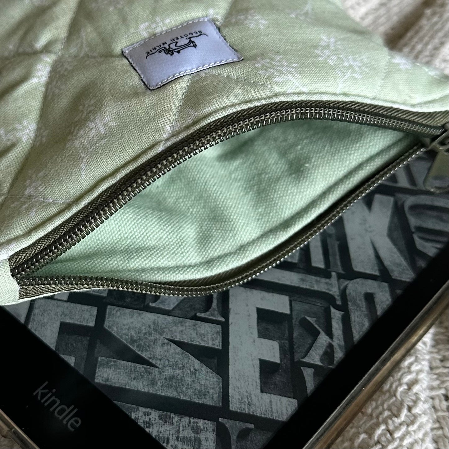 Green Floral Kindle Case